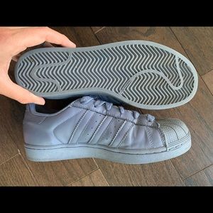 Adidas sneaker lavender color!